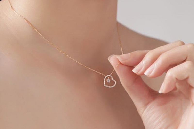 Tại sao phái nữ thích đeo kim cương